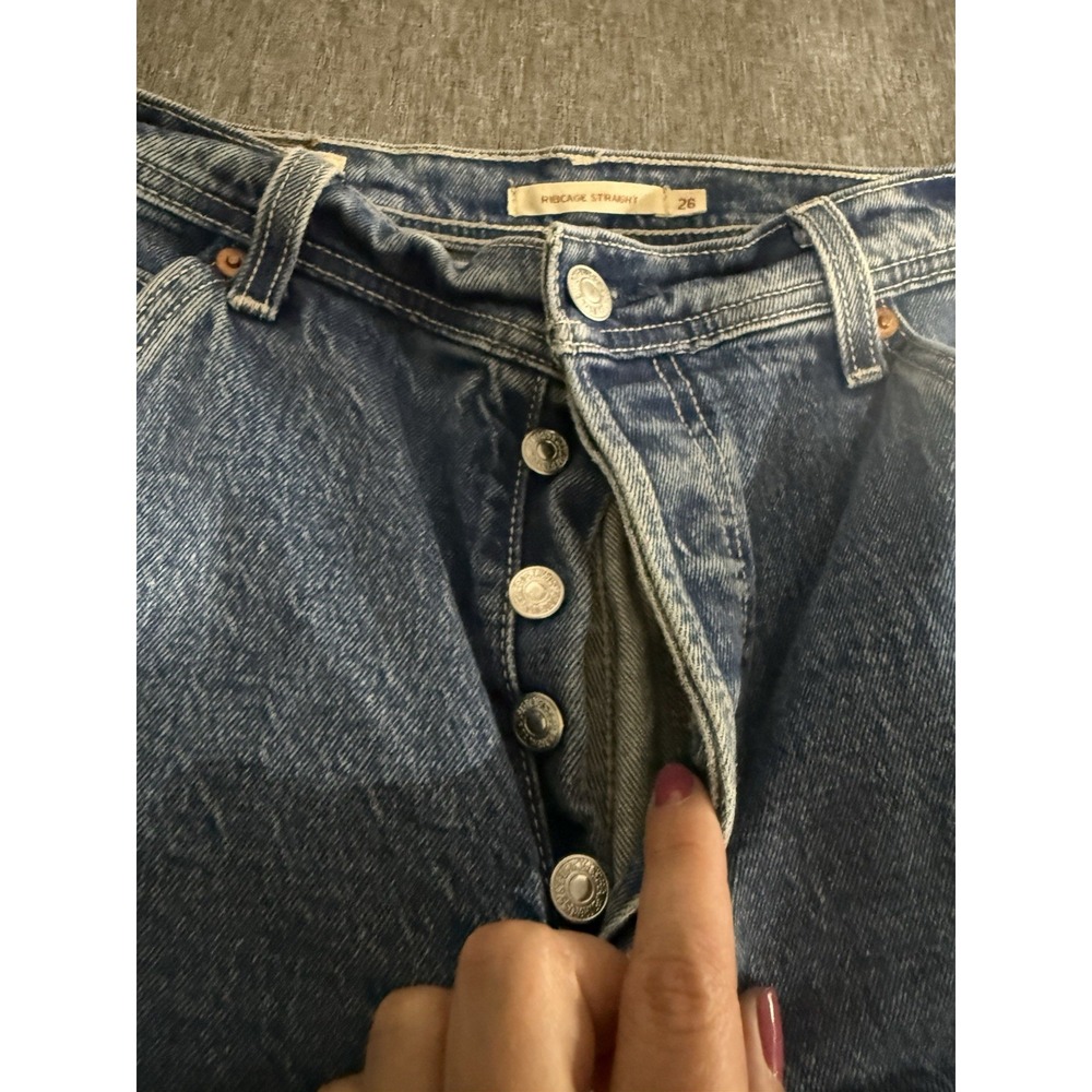 Levi's Premium Ribcage Straight Cargo Style Jeans Sz 26 - Picture 10 of 13